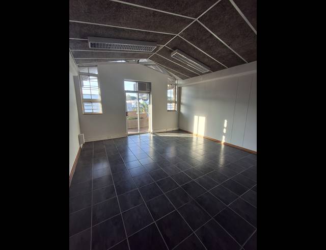 48M² OFFICE TO LET IN VINCENT